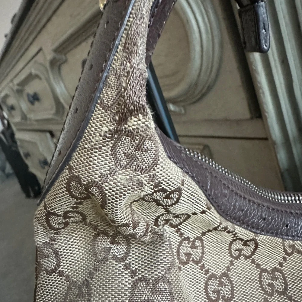 Gucci Beige and Brown Shoulder Bag - Picture 8 of 16